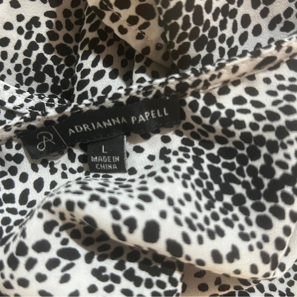 ADRIANNA PAPELL - SLEEVELESS FAUX WRAP TOP - Picture 8 of 8